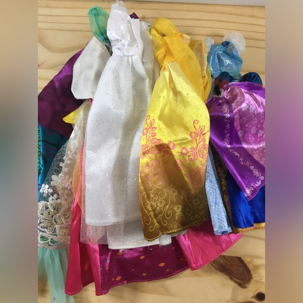 Huge Lot of 22 pcs Princess Barbie Clothing Doll Outfits Vintage Disney Dress